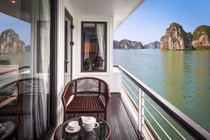 Balcony view - Ambassador Cruise Halong Bay (Ha Long)