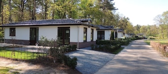 Atmospheric Wellness Bungalow With a Garden in Natural Area