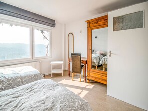 Huis | 6 slaapkamers, individueel gemeubileerd, beddengoed