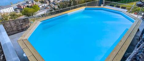House | Pool