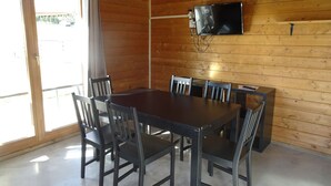 Dining - Charming Holiday Home in Ultramort With Terrace (Ultramort)