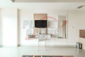 Studio - 8rooms@ Grand Kamala Lagoon (Bekasi)