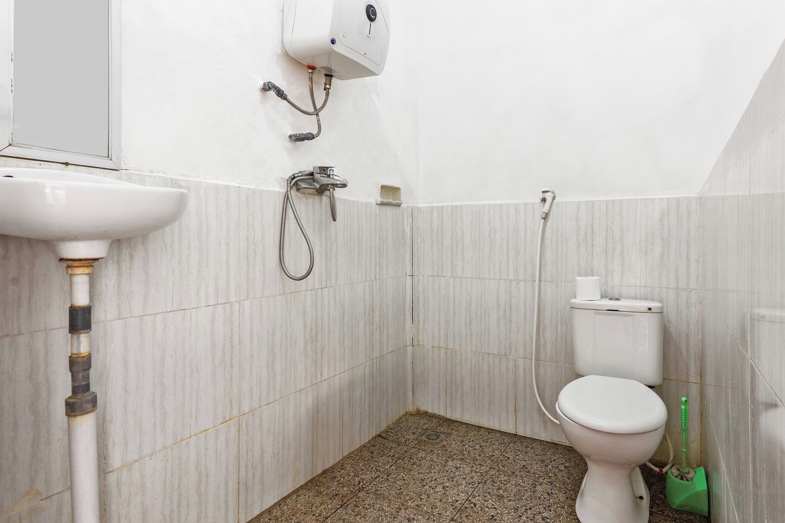 Standard AC Room | Bathroom | Shower, bidet, towels