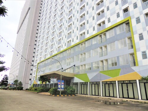 Reva Room on Gunung Putri Square Apartment