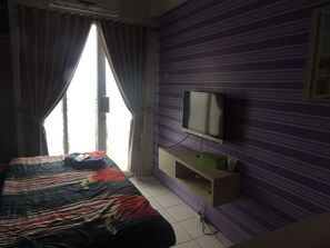 Studio - Alexandria Room at Apartement Paragon Village (Curug)