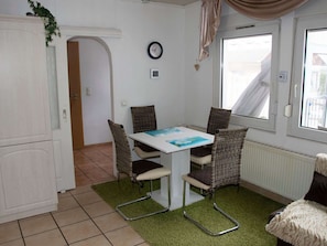 Dining - Detached Holiday Home With Fenced Garden (Suhl)