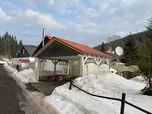 Exterior - Detached Holiday Home With Fenced Garden (Suhl)