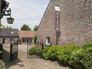 House | Exterior - Authentic Holiday Home in Baarlo With Private Terrace (Baarlo)