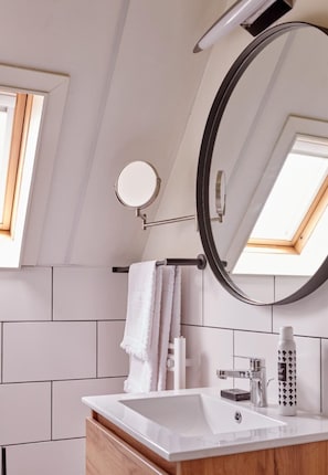 House | Bathroom - Authentic Holiday Home in Baarlo With Private Terrace (Baarlo)