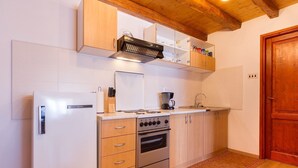 Coffee/tea maker, fridge, oven - Beautiful one Bedroom Apartment Located in the Heart of Rovinj (Rovinj)