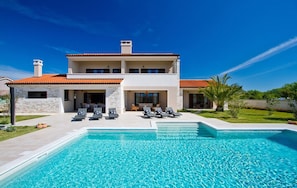 Exterior - Villa With Private Pool and Garden Near Svetvincenat in Central Istria (Svetvincenat)