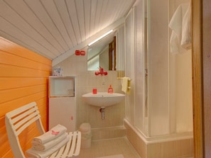 Shower, towels