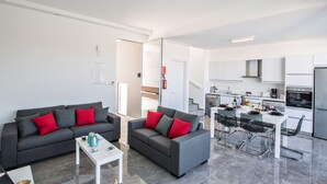 TV - Villa Prol25, Beautiful 2bdr Protaras Villa with Pool, Close to Fig Tree Bay (Protaras)