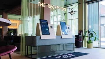Mostrador para check-in y check-out