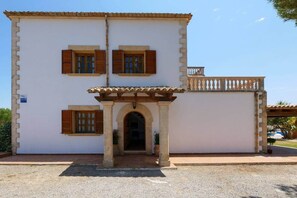Exterior - Dream finca: XXL pool, table tennis, BBQ house, volleyball, air-condition (Port de Pollença)