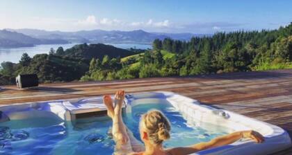 No.1 in far North Whangaroa Top Luxury- Cosy retreat "Kauri Hill Estate" Lodge