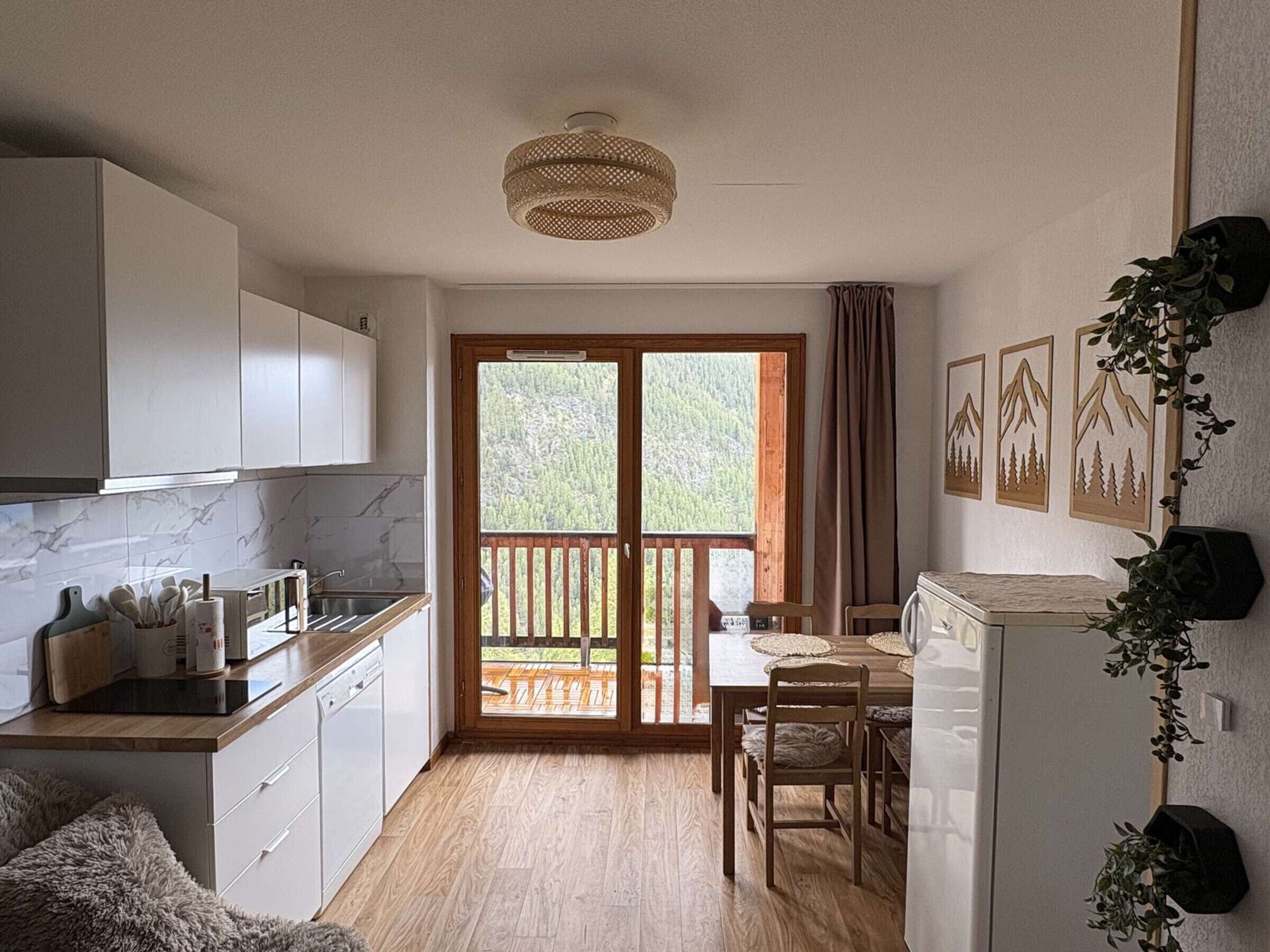 Fridge, microwave, dishwasher, toaster