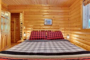 4 bedrooms, free WiFi, bed sheets