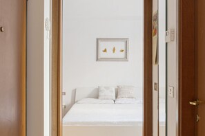 1 bedroom, iron/ironing board, bed sheets