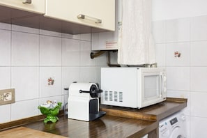 Plaque de cuisson, cafetiĂšre/bouilloire