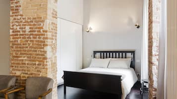 1 slaapkamer, een strijkplank/strijkijzer, gratis wifi, beddengoed