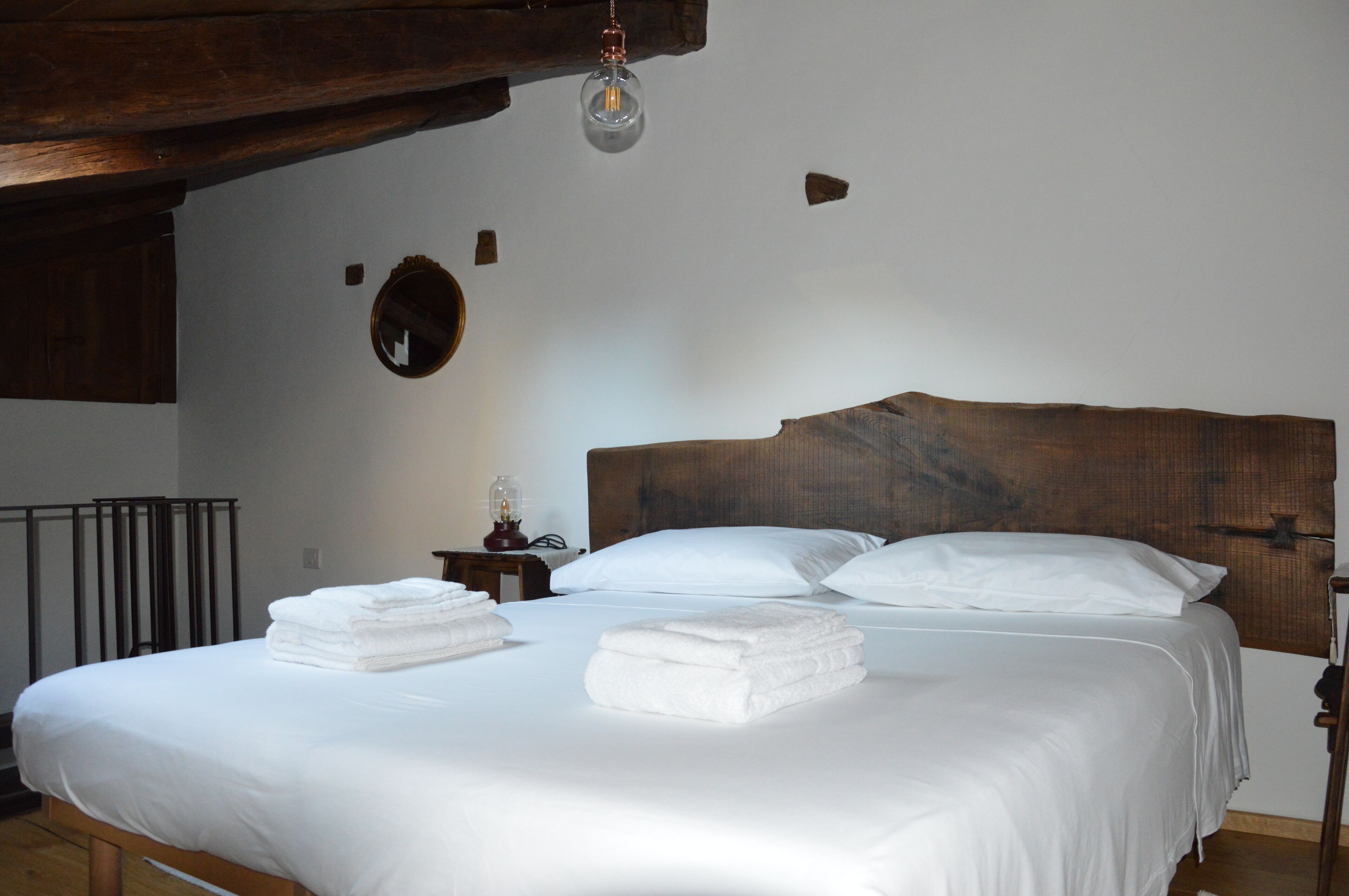 1 Schlafzimmer, Schreibtisch, Bügeleisen/Bügelbrett, Reisekinderbett