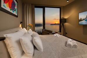 5 habitaciones, caja de seguridad en la habitación y escritorio 