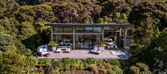 KAURI HILL ESTATE Luxe Retreat Overlooking Whangaroa Harbour