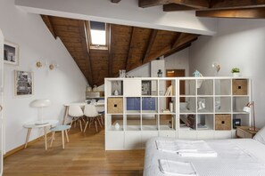 2 chambres, fer et planche à repasser, Wi-Fi gratuit, draps fournis