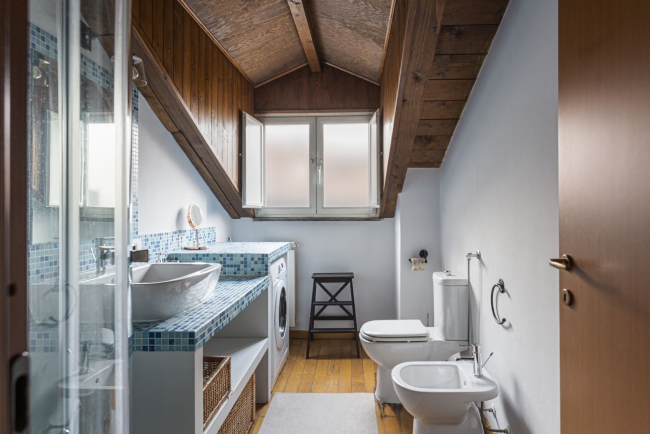 Dusche, Haartrockner, Bidet, Handtücher