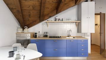 Frigorifero, forno, piano cottura, macchina per tè/caffè