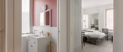 1 soverom, strykejern/-brett, wi-fi (inkludert) og sengetøy