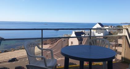 Bel Appartement Avec Balcon Front de Mer au Centre de Concarneau