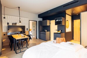 Apartamento estándar | Ropa de cama hipoalergénica, caja fuerte, escritorio