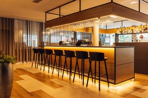 Bar (on property) - harry’s home Bischofshofen hotel & apartments  (Bischofshofen)