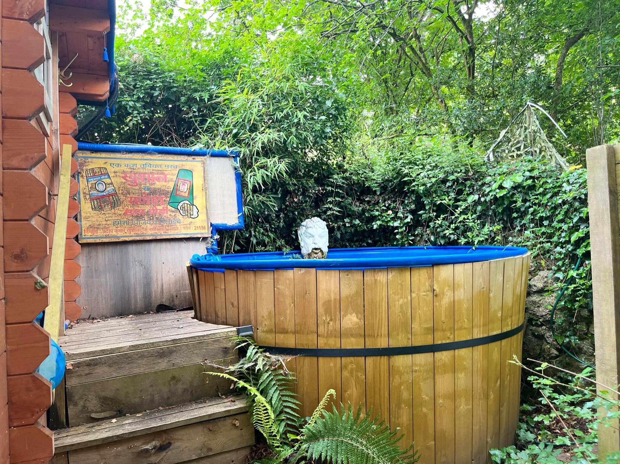 Bañera de hidromasaje exterior