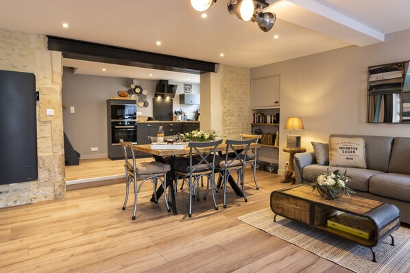 Smart TV, video games, DVD player, books - Maison "Le Bois Flotté 4" Port en Bessin, Normandie, Plages du Débarquement (Port-en-Bessin-Huppain)