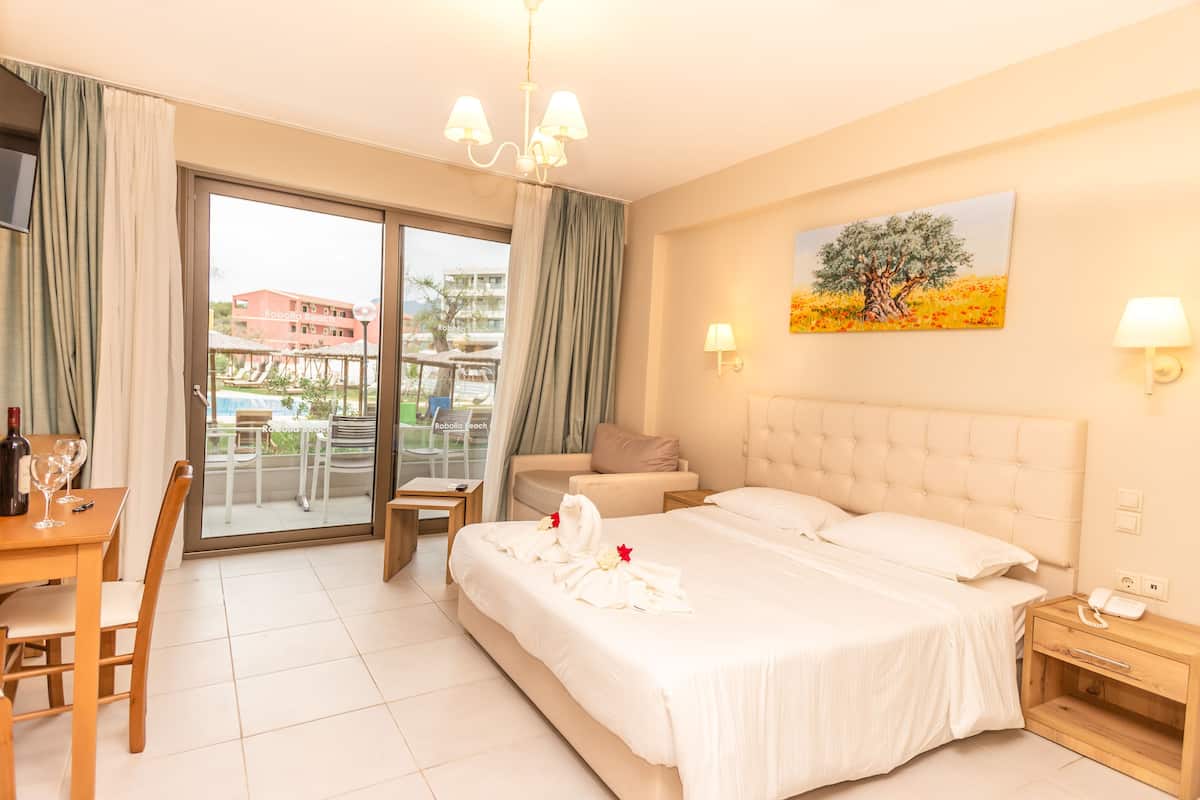 Deluxe Studio (Studio) | 1 bedroom, in-room safe, free WiFi, bed sheets