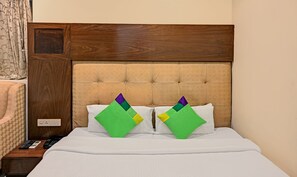 Desk, iron/ironing board, free WiFi, bed sheets