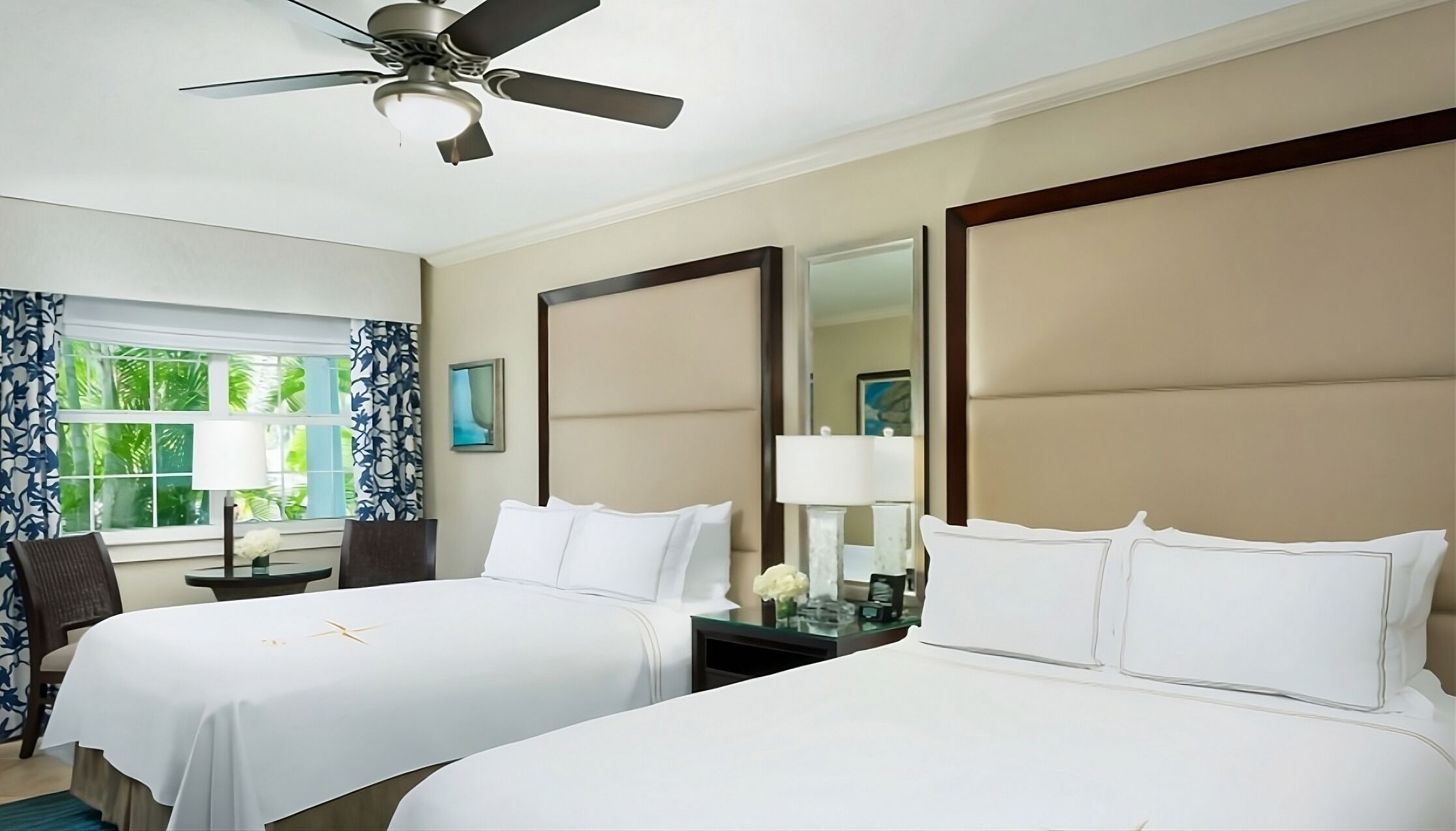 Steps From The Sand! 3 Modern Units, Ocean Views, Pool, Bike Rental, Nightlife