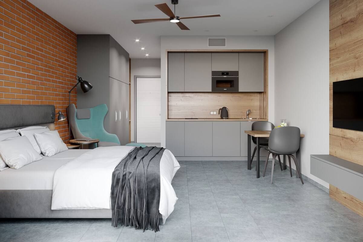 1 bedroom, in-room safe, iron/ironing board, free WiFi