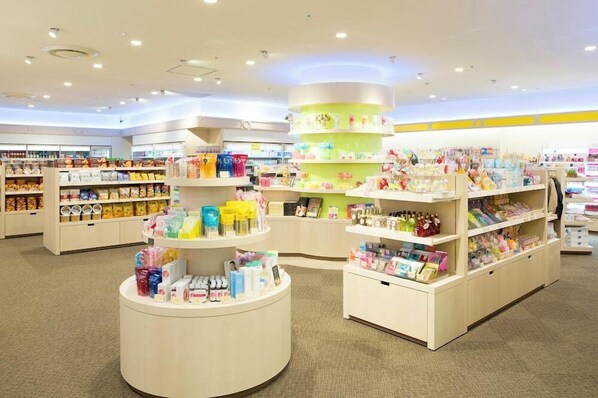 Gift shop - Tokyo Bay Maihama Hotel First Resort (Urayasu)