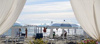 Pasubio 1 - Three-room apartment with air conditioning near the sea.