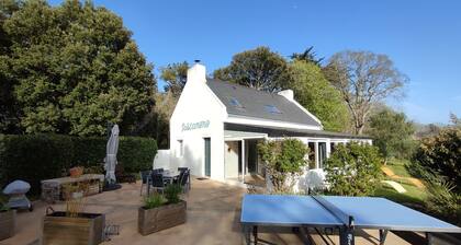 Logement Locatif à Belle-ile : Maison Avec Jardin Partagé