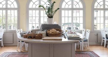 Hotel Bishops Arms Strangnas