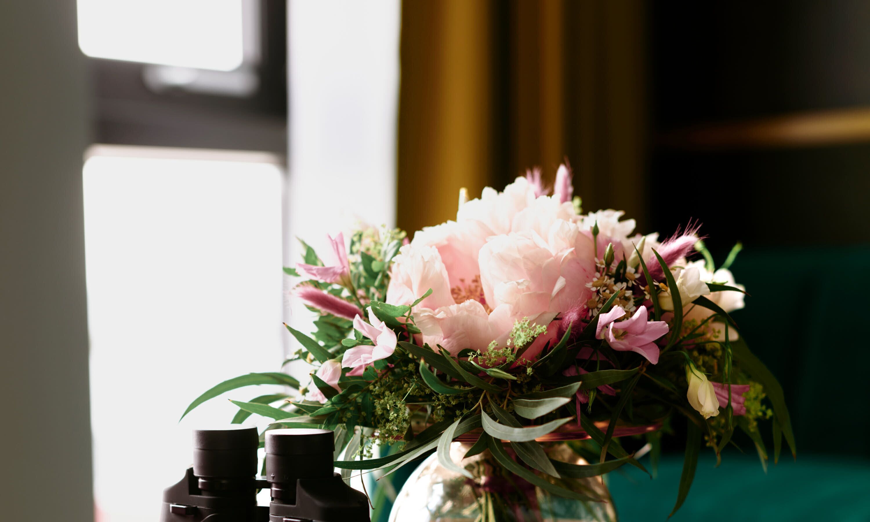 business room, non smoking | minibar, in-room safe, desk, laptop workspace