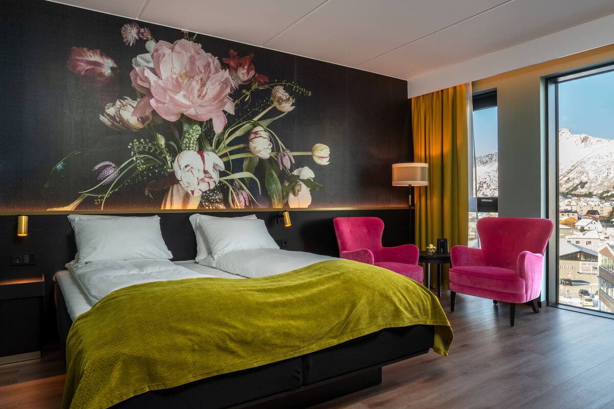Quarto superior | Frigobar, cofres nos quartos, escrivaninha