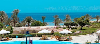 Royal Brayka Beach Resort
