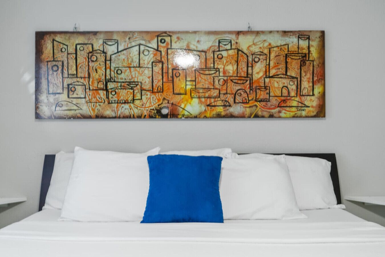 2 bedrooms, desk, iron/ironing board, WiFi (free)