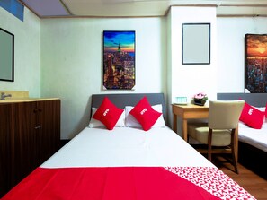 Quarto casal luxo | Wi-Fi de cortesia, roupa de cama